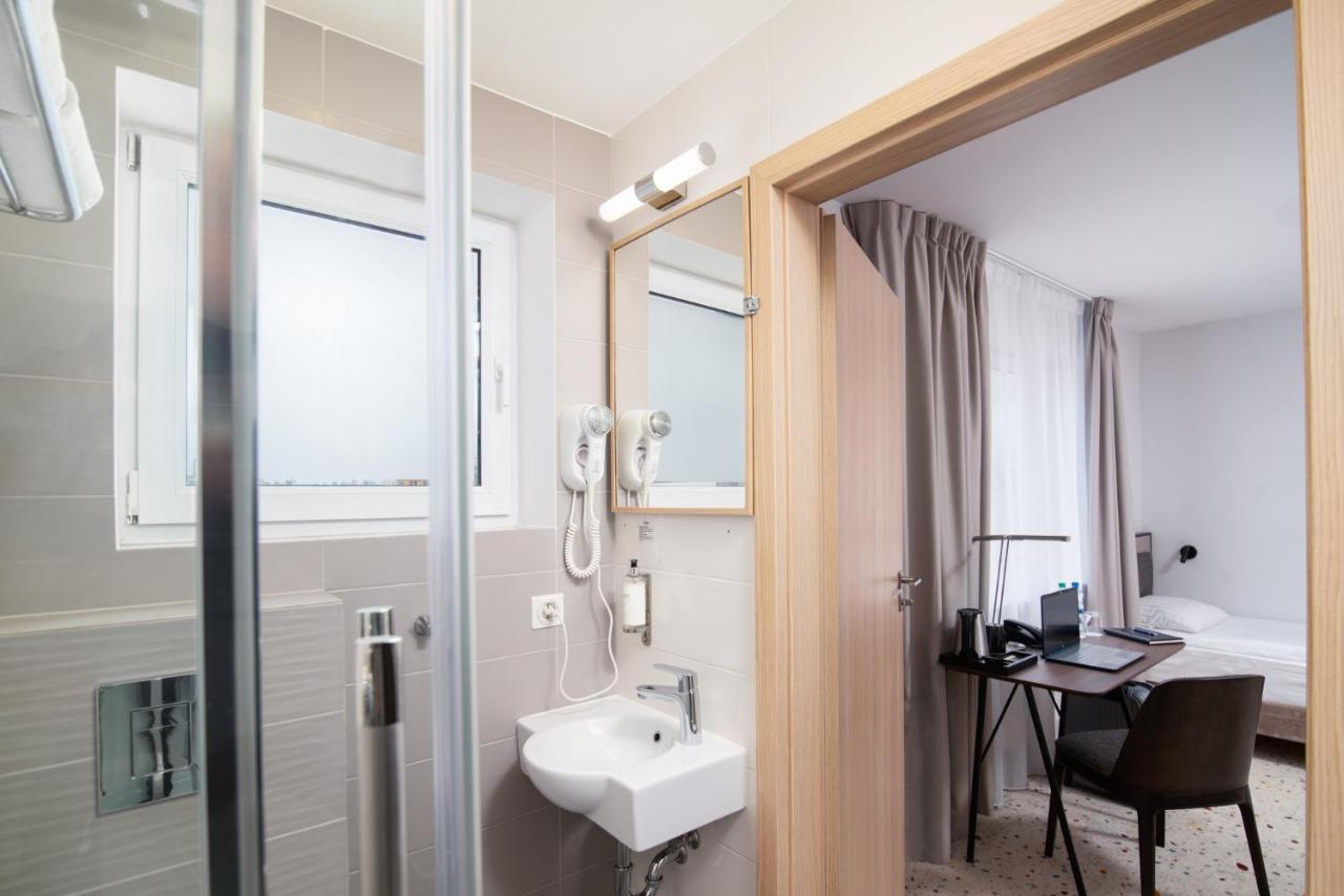 Antares Hotel Gdynia Bagian luar foto