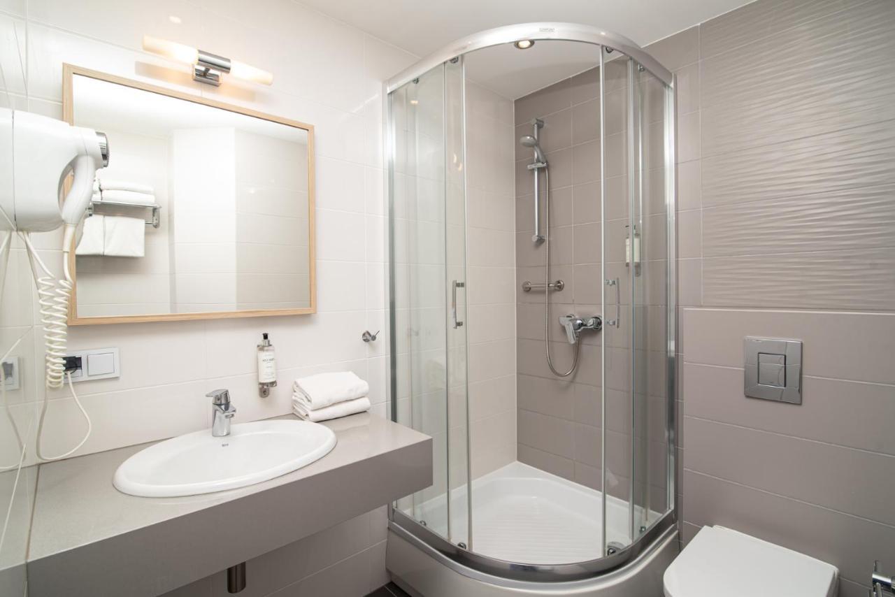 Antares Hotel Gdynia Bagian luar foto