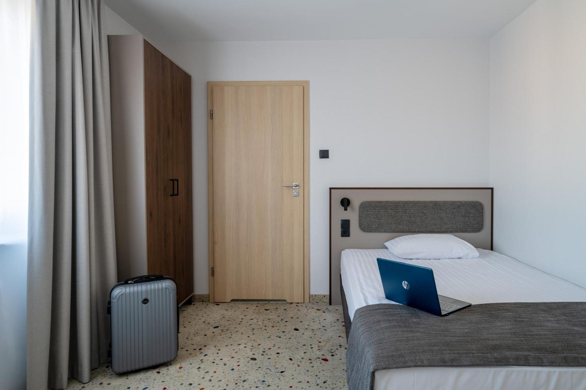 Antares Hotel Gdynia Bagian luar foto